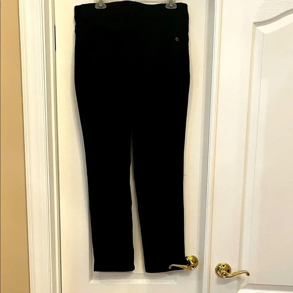 Democracy Women's Black Straight Leg Jeans - Picture 3 of 3
